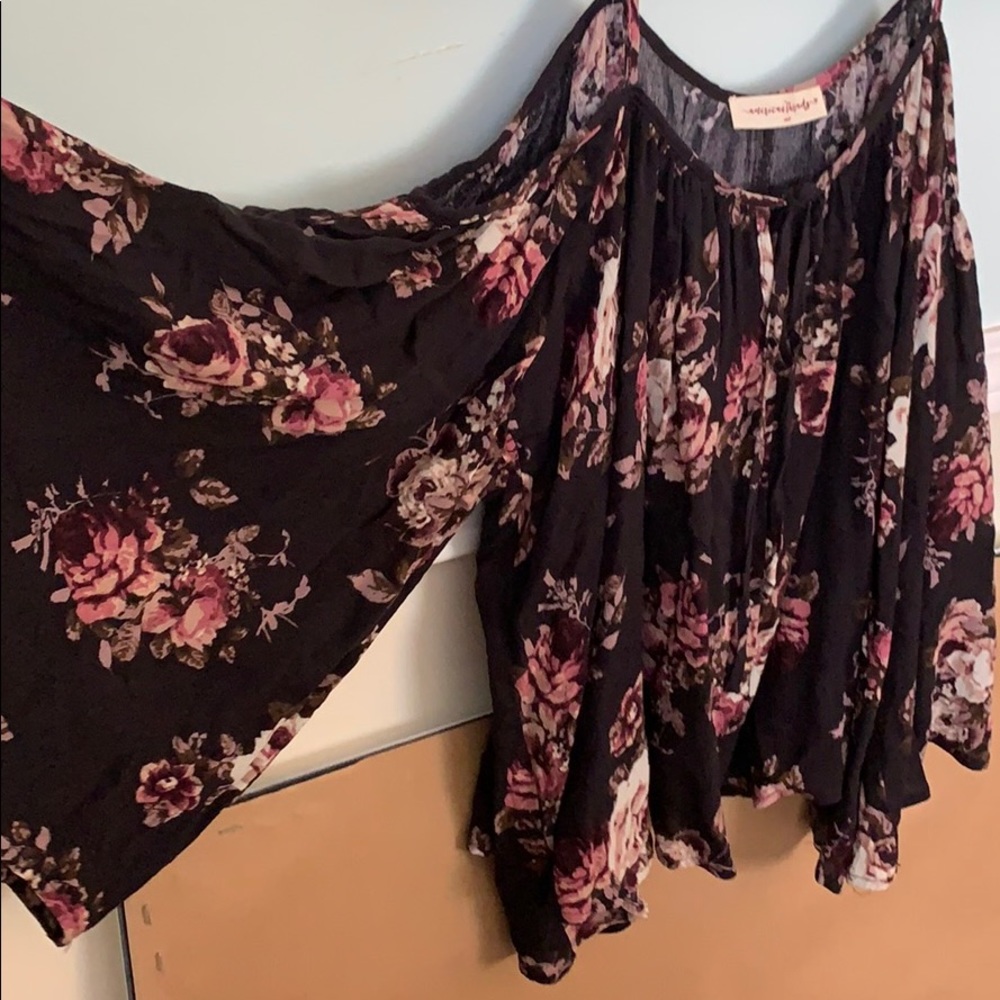 American Threads bell sleeve top